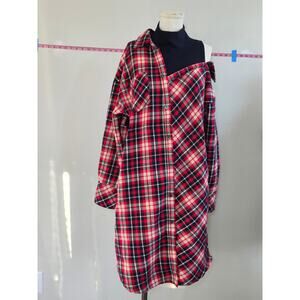 b+ab plaid dress
Off shoulder and mock turtle neck
Size S
